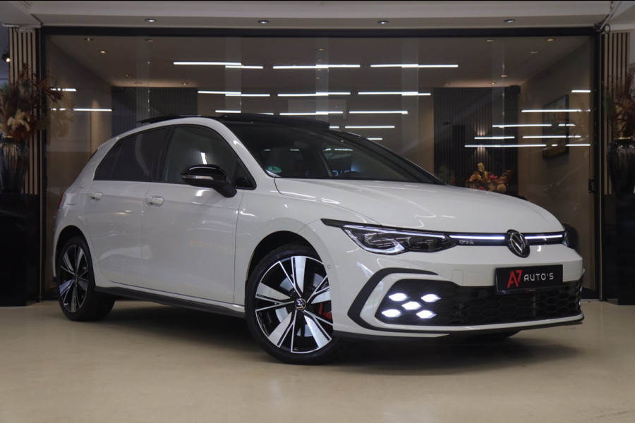 Volkswagen Golf 1.4 eHybrid GTE /PANO/IQLIGHT/CAM/CARPLAY/ACC/LANE ASSIST/VOL
