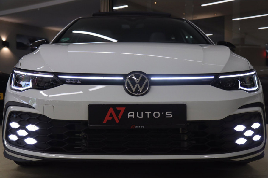 Volkswagen Golf 1.4 eHybrid GTE /PANO/IQLIGHT/CAM/CARPLAY/ACC/LANE ASSIST/VOL