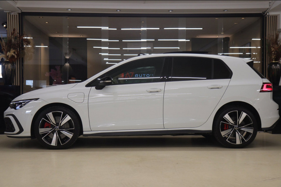 Volkswagen Golf 1.4 eHybrid GTE /PANO/IQLIGHT/CAM/CARPLAY/ACC/LANE ASSIST/VOL