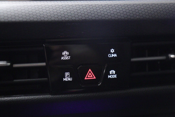 Volkswagen Golf 1.4 eHybrid GTE /PANO/IQLIGHT/CAM/CARPLAY/ACC/LANE ASSIST/VOL
