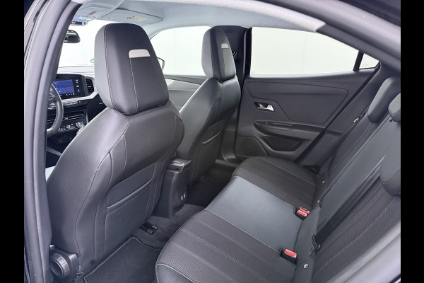 Opel Mokka Electric Level 2 50kWh Warmtepomp Trekhaak Adap.Cruise Navi 360°Camera Ecc Apple Carplay Android Auto Pdc SOH 85% Keyless Lmv Led Privacy Glas Isofix Dealeronderhouden Origineel Nederlandse Auto