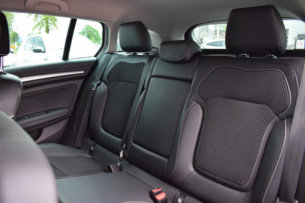Renault Mégane Estate 1.3 TCe Bose | Cruise | Bose | Carplay | Pano |