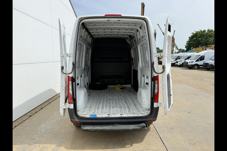 Mercedes-Benz eSprinter eSprinter L2H2 55 kWh L2H2 Elektrisch 168km WLTP 94% (SOH) Snelladen Laadkabel Climate Control Stoelverwarming