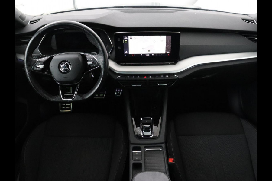 Škoda Octavia 1.0 e-TSI Sport | Trekhaak | Carplay | Sfeerverlichting | Navigatie | Parkeerhulp | Climate control | Sportstoelen | Cruise control | 17'' | Bluetooth | Keyless start