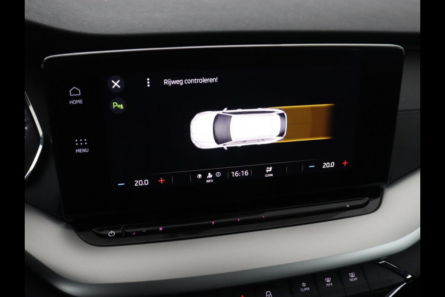 Škoda Octavia 1.0 e-TSI Sport | Trekhaak | Carplay | Sfeerverlichting | Navigatie | Parkeerhulp | Climate control | Sportstoelen | Cruise control | 17'' | Bluetooth | Keyless start