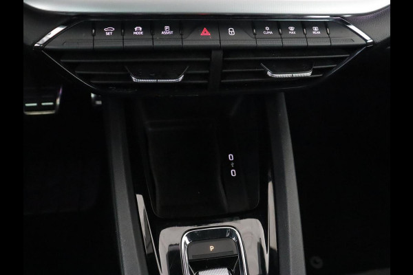 Škoda Octavia 1.0 e-TSI Sport | Trekhaak | Carplay | Sfeerverlichting | Navigatie | Parkeerhulp | Climate control | Sportstoelen | Cruise control | 17'' | Bluetooth | Keyless start