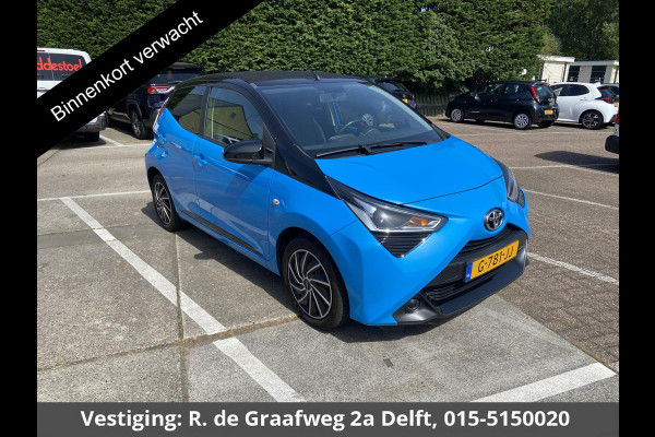 Toyota Aygo 1.0 VVT-i X-Play Cabrio Bi-Tone Automaat | Airco | Camera |