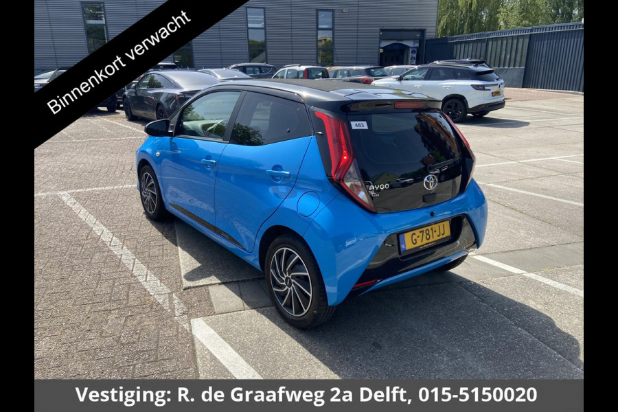 Toyota Aygo 1.0 VVT-i X-Play Cabrio Bi-Tone Automaat | Airco | Camera |