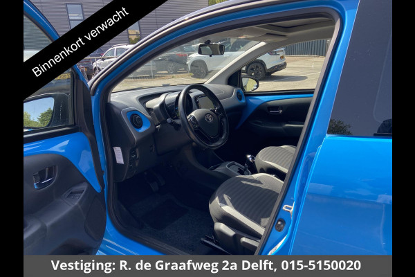 Toyota Aygo 1.0 VVT-i X-Play Cabrio Bi-Tone Automaat | Airco | Camera |