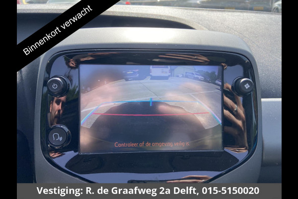 Toyota Aygo 1.0 VVT-i X-Play Cabrio Bi-Tone Automaat | Airco | Camera |