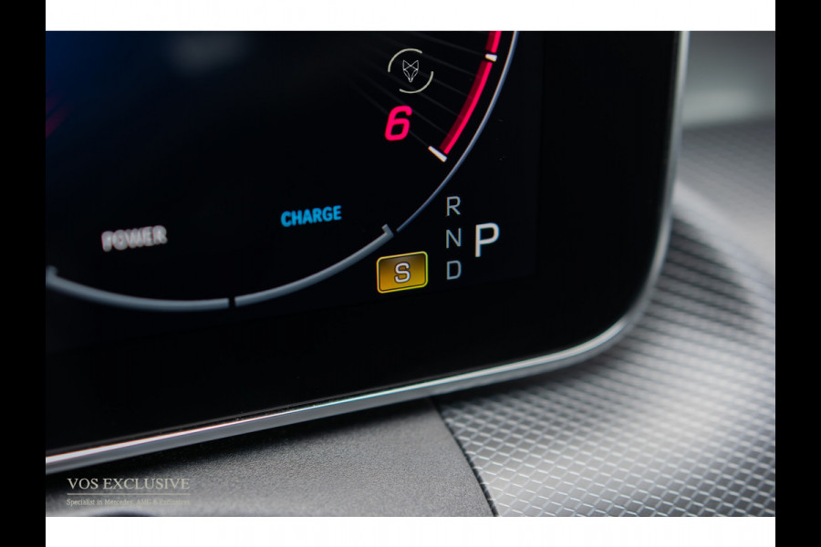 Mercedes-Benz C-Klasse Estate 300 d AMG Night|ACC|Keyless|360°|Stoelkoeling|Pano|Standkachel|Sfeerverlichting|19"|LED|Trekhaak