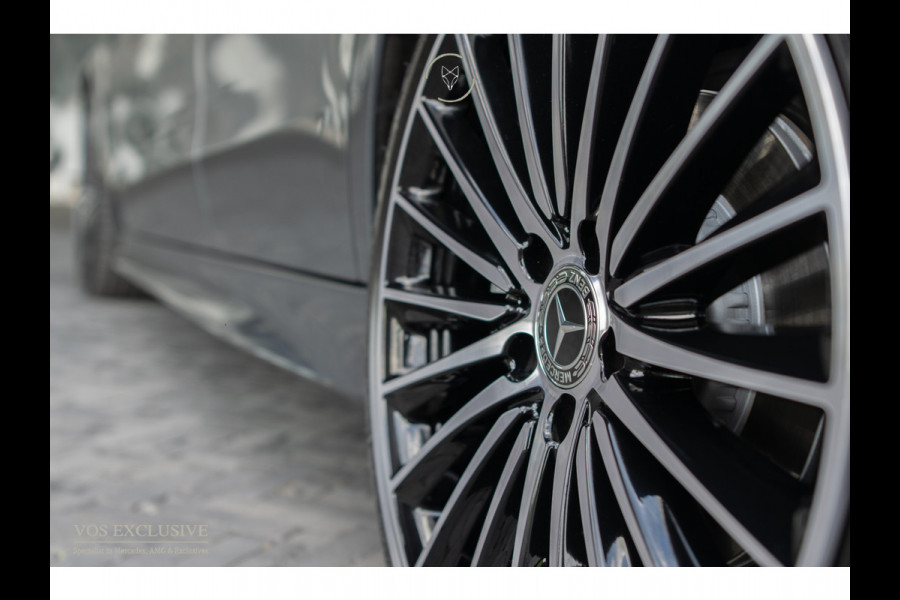 Mercedes-Benz C-Klasse Estate 300 d AMG Night|ACC|Keyless|360°|Stoelkoeling|Pano|Standkachel|Sfeerverlichting|19"|LED|Trekhaak
