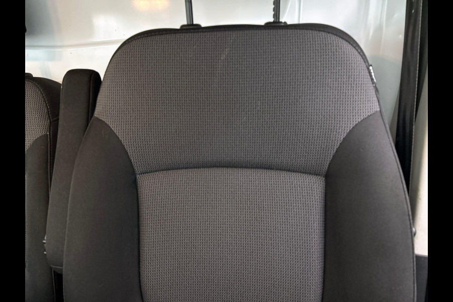 Renault Trafic 2.0 Blue dCi 150PK T30 L2H1 Advance Airco Bluetooth Camera Cruise PDC Trekhaak