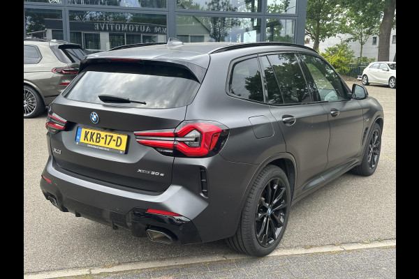 BMW X3 xDrive30e HIGH EXECUTIVE M SPORT | M-TECHNIC SPORTSTOELEN + MEMORY + LEER | ELEKTR. TREKHAAK | 360 CAMERA | HEAD-UP DISPLAY | 20 INCH | AMBI LIGHT | AERODYNAMICA-PAKKET | STOEL- + STUURVERWARMING | DEALER ONDERHOUDEN | RIJKLAAR |