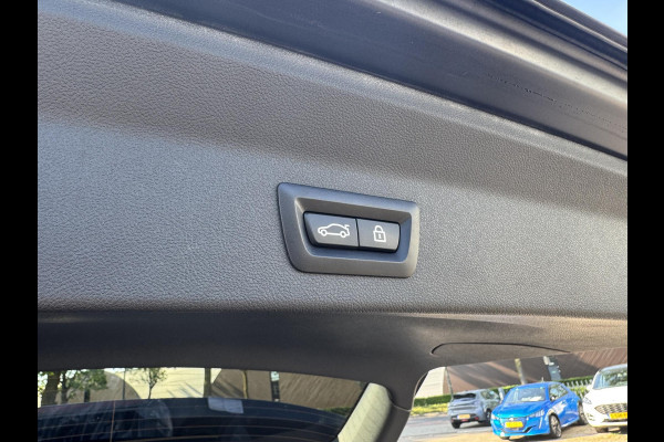 BMW X3 xDrive30e HIGH EXECUTIVE M SPORT | M-TECHNIC SPORTSTOELEN + MEMORY + LEER | ELEKTR. TREKHAAK | 360 CAMERA | HEAD-UP DISPLAY | 20 INCH | AMBI LIGHT | AERODYNAMICA-PAKKET | STOEL- + STUURVERWARMING | DEALER ONDERHOUDEN | RIJKLAAR |