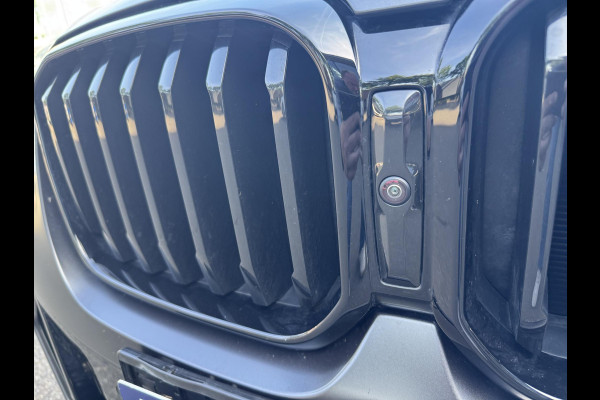BMW X3 xDrive30e HIGH EXECUTIVE M SPORT | M-TECHNIC SPORTSTOELEN + MEMORY + LEER | ELEKTR. TREKHAAK | 360 CAMERA | HEAD-UP DISPLAY | 20 INCH | AMBI LIGHT | AERODYNAMICA-PAKKET | STOEL- + STUURVERWARMING | DEALER ONDERHOUDEN | RIJKLAAR |