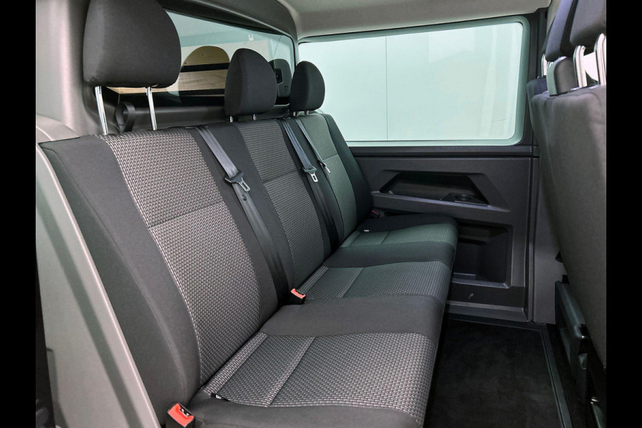 Volkswagen Transporter 2.0TDI L2H1 150PK Highline Dubbele Cabine Automaat Automaat Adaptive Cruise Control Airco Parkeersensoren Lichtmetalen velgen