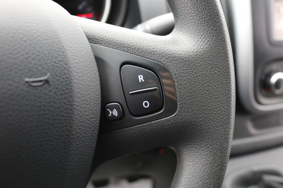 Renault Trafic 2.0 dCi 120pk L2 H1 Airco Navigatie Imperiaal