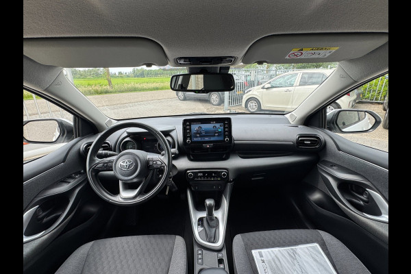 Toyota Yaris 1.5 Hybrid Dynamic CARPLAY / 4-SEIZ. BANDEN / RESERVE WIEL / STOELVERW. / CRUISE / ACHTERUITRIJCAMERA / LMV