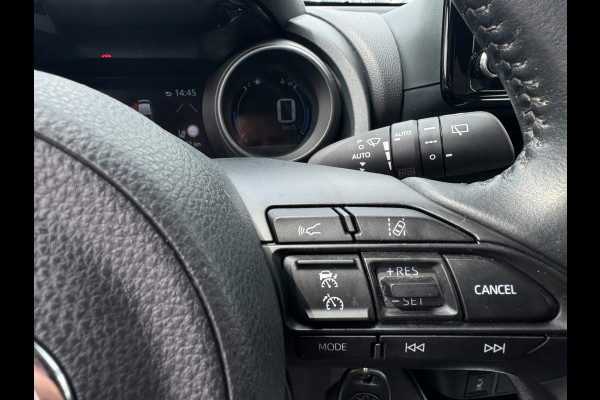 Toyota Yaris 1.5 Hybrid Dynamic CARPLAY / 4-SEIZ. BANDEN / RESERVE WIEL / STOELVERW. / CRUISE / ACHTERUITRIJCAMERA / LMV