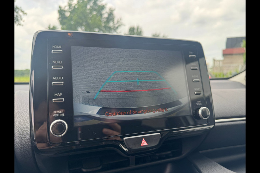 Toyota Yaris 1.5 Hybrid Dynamic CARPLAY / 4-SEIZ. BANDEN / RESERVE WIEL / STOELVERW. / CRUISE / ACHTERUITRIJCAMERA / LMV
