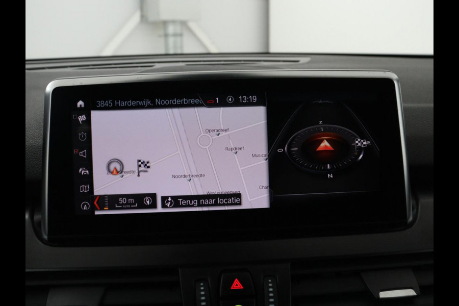 BMW 2 Serie Active Tourer 225xe iPerformance Sport Line | SOH 88,1% | Panoramadak | Stoelverwarming | Harman/Kardon | Carplay | Sportstoelen | Head-Up | Camera | Navigatie | DAB | Park Assist | PHEV | Plug In