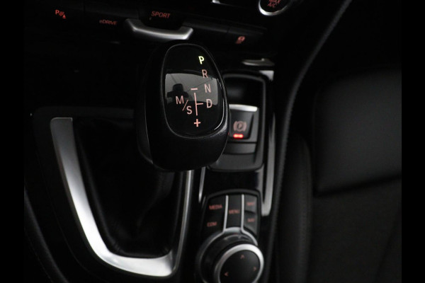BMW 2 Serie Active Tourer 225xe iPerformance Sport Line | SOH 88,1% | Panoramadak | Stoelverwarming | Harman/Kardon | Carplay | Sportstoelen | Head-Up | Camera | Navigatie | DAB | Park Assist | PHEV | Plug In