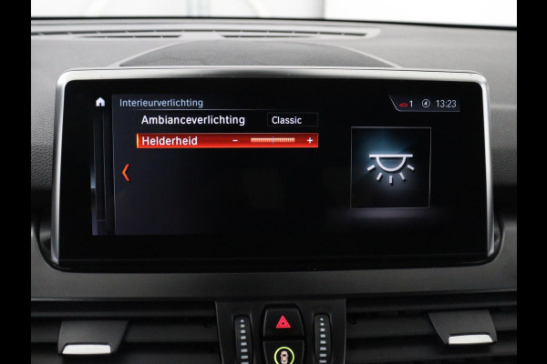 BMW 2 Serie Active Tourer 225xe iPerformance Sport Line | SOH 88,1% | Panoramadak | Stoelverwarming | Harman/Kardon | Carplay | Sportstoelen | Head-Up | Camera | Navigatie | DAB | Park Assist | PHEV | Plug In