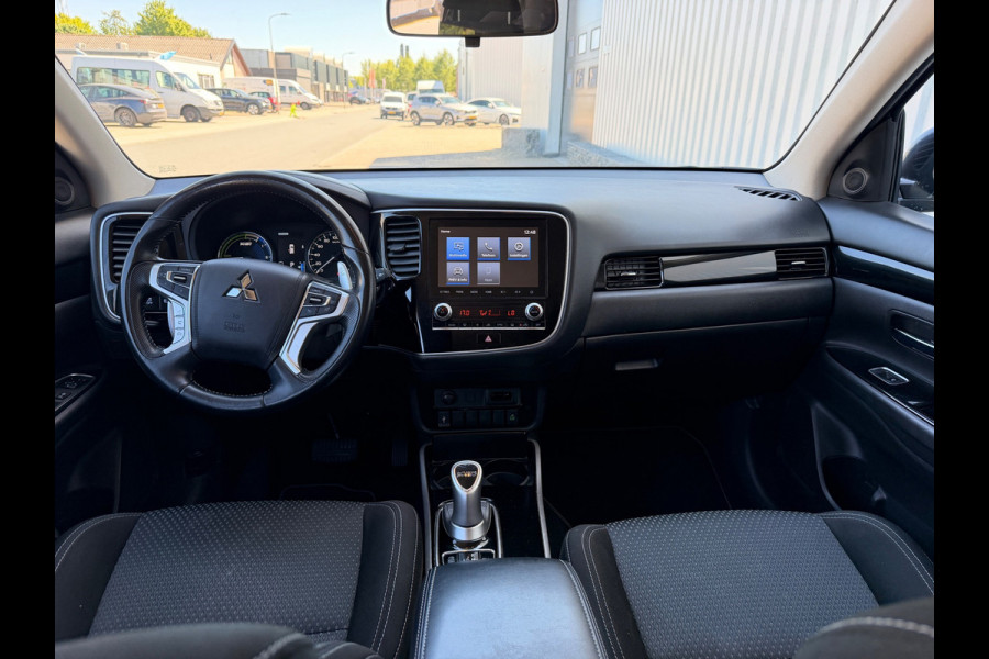 Mitsubishi Outlander 2.4 PHEV AWD PURE PLUG IN HYBRIDE CAMERA CARPLAY LED-XENON