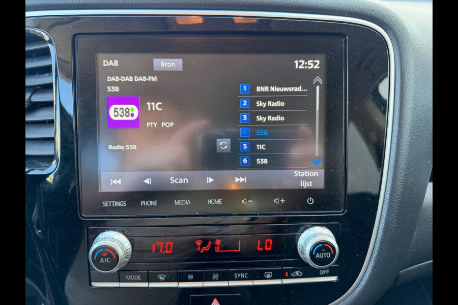Mitsubishi Outlander 2.4 PHEV AWD PURE PLUG IN HYBRIDE CAMERA CARPLAY LED-XENON