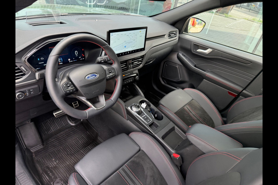 Ford Kuga 2.5 HEV ST Line X - Automaat - Panodak - Navi - Climate - Winterpack