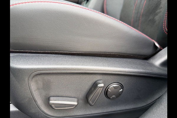Ford Kuga 2.5 HEV ST Line X - Automaat - Panodak - Navi - Climate - Winterpack