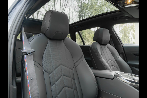 BMW 5 Serie Touring 530e M-Sport Pro - Pano - Trekhaak - ACC - Head-up - Harman Kardon