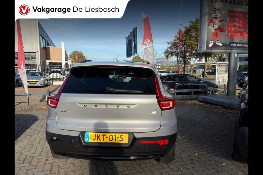 Volvo XC40 1.5 T4 Plug-in hybrid Plus Dark / Panorama-dak / Harman-Kardon / camera / stuur en stoel verwarming