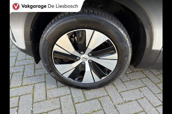 Volvo XC40 1.5 T4 Plug-in hybrid Plus Dark / Panorama-dak / Harman-Kardon / camera / stuur en stoel verwarming