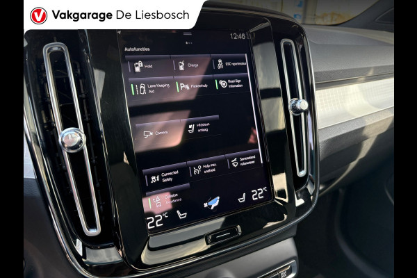 Volvo XC40 1.5 T4 Plug-in hybrid Plus Dark / Panorama-dak / Harman-Kardon / camera / stuur en stoel verwarming