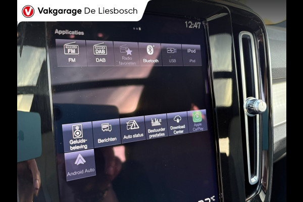 Volvo XC40 1.5 T4 Plug-in hybrid Plus Dark / Panorama-dak / Harman-Kardon / camera / stuur en stoel verwarming