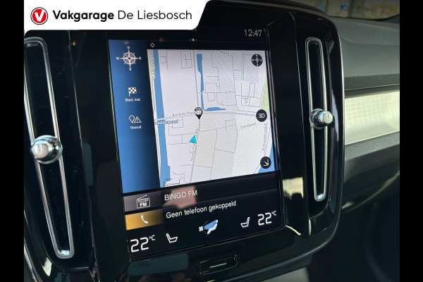 Volvo XC40 1.5 T4 Plug-in hybrid Plus Dark / Panorama-dak / Harman-Kardon / camera / stuur en stoel verwarming