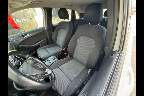 Mercedes-Benz B-Klasse 220 d / APK / AIRCO / Rijdt en schakelt goed / Inruil Mogelijk.