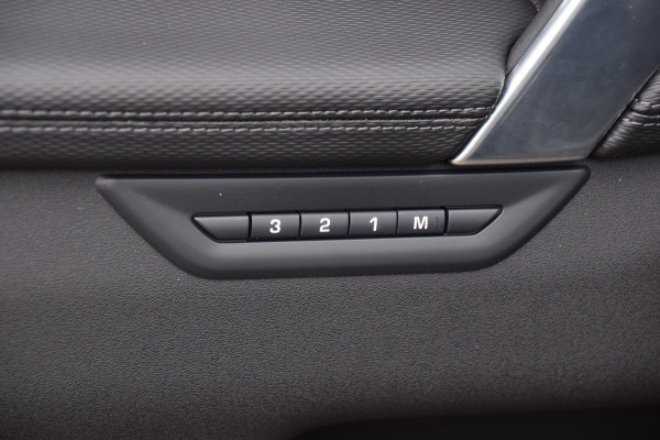 Land Rover Discovery Sport P270e PHEV Business Edition