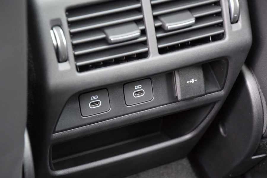 Land Rover Discovery Sport P270e PHEV Business Edition