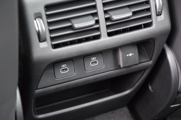 Land Rover Discovery Sport P270e PHEV Business Edition