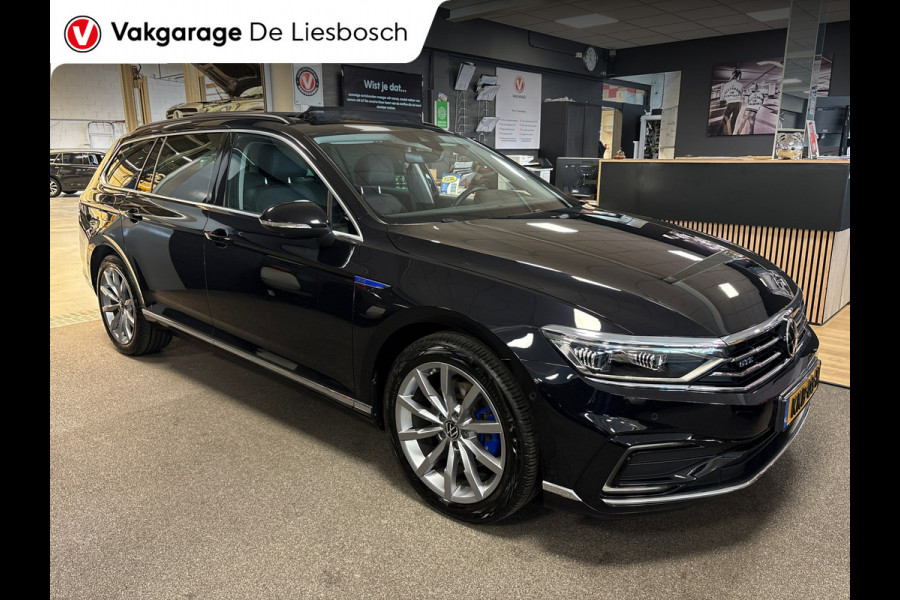 Volkswagen Passat Variant 1.4 TSI PHEV GTE Business / Leder / Pano/Soh 84 % / head-up / 360camera