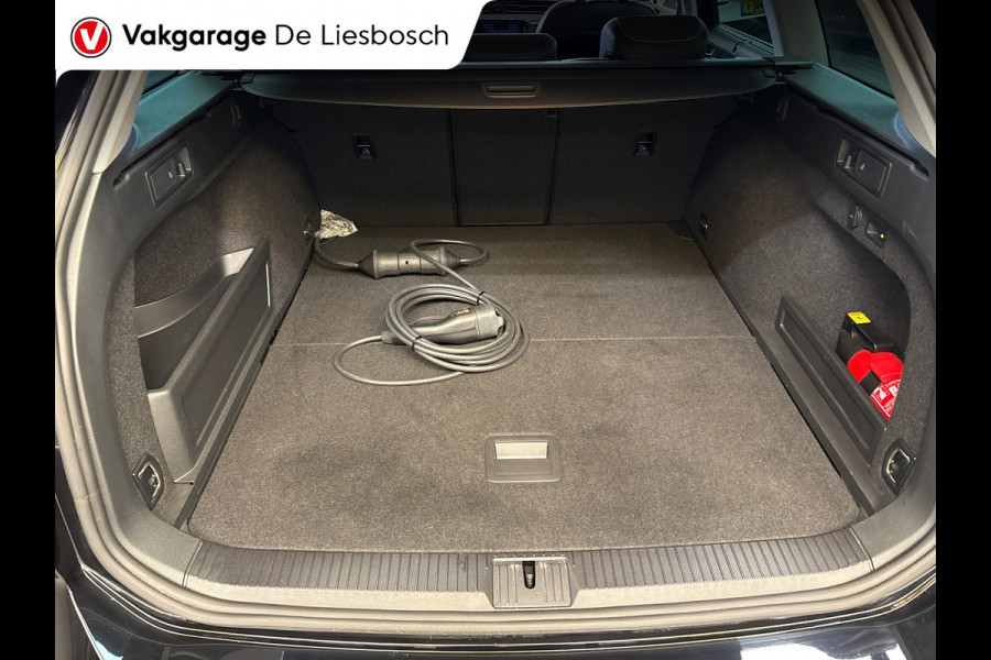 Volkswagen Passat Variant 1.4 TSI PHEV GTE Business / Leder / Pano/Soh 84 % / head-up / 360camera