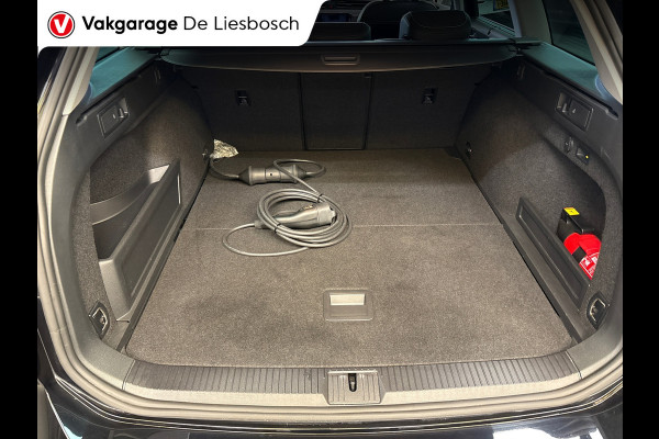 Volkswagen Passat Variant 1.4 TSI PHEV GTE Business / Leder / Pano/Soh 84 % / head-up / 360camera