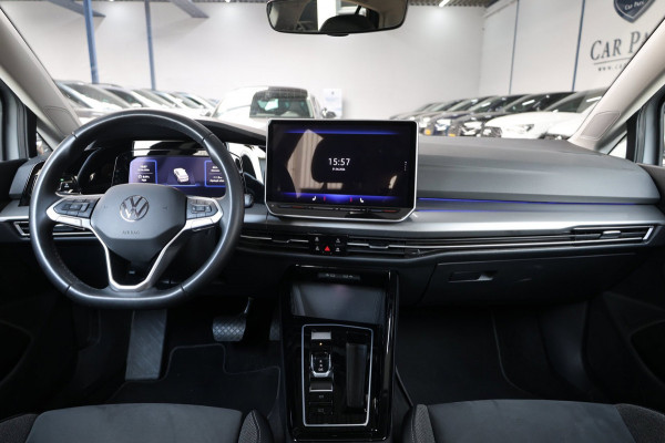 Volkswagen Golf 1.5 eTSI R-Line Edition LED/VIRTUAL/SFEER/PANO/ALCANTARA+S.VERWARMING+MEMORY/19" LMV/ACC/ECC/12 MND GARANTIE!