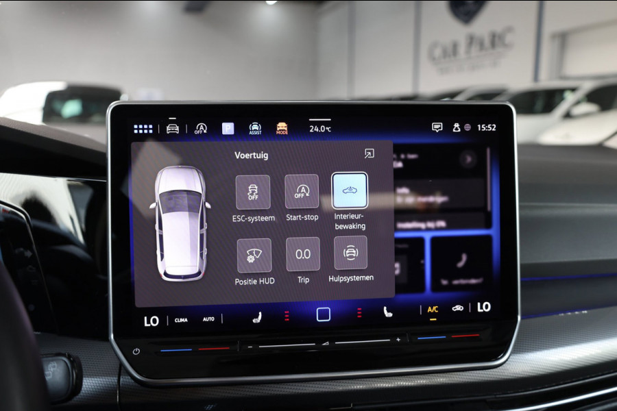 Volkswagen Golf 1.5 eTSI R-Line Edition LED/VIRTUAL/SFEER/PANO/ALCANTARA+S.VERWARMING+MEMORY/19" LMV/ACC/ECC/12 MND GARANTIE!
