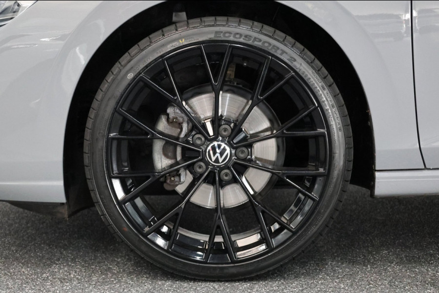 Volkswagen Golf 1.5 eTSI R-Line Edition LED/VIRTUAL/SFEER/PANO/ALCANTARA+S.VERWARMING+MEMORY/19" LMV/ACC/ECC/12 MND GARANTIE!