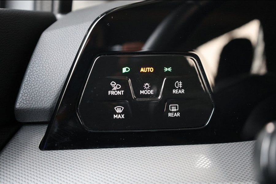 Volkswagen Golf 1.5 eTSI R-Line Edition LED/VIRTUAL/SFEER/PANO/ALCANTARA+S.VERWARMING+MEMORY/19" LMV/ACC/ECC/12 MND GARANTIE!