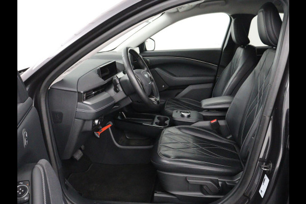 Ford Mustang Mach-E RWD 75 kWh | SOH 92,7% | Leder | Stoelverwarming | 360 Camera | Adaptive cruise | Carplay | B&O Sound | Navigatie | Park Assist | Keyless | Full LED | Side Assist | Climate control